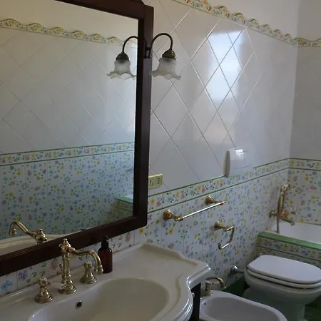 Apartment Suites & Campitelli *